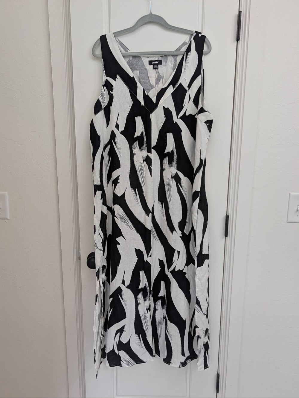 DKNY black and white abstract print maxi dress